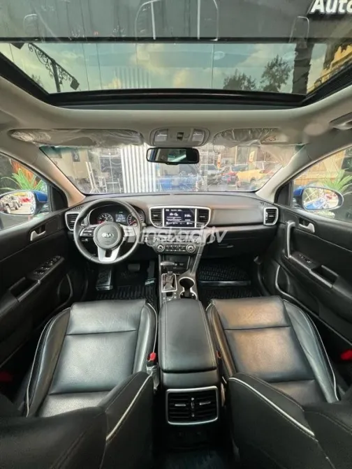 كيا سبورتاج 2021 أزرق غامق مستعملة للبيع - 6