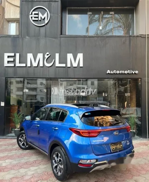 كيا سبورتاج 2021 أزرق غامق مستعملة للبيع - 10