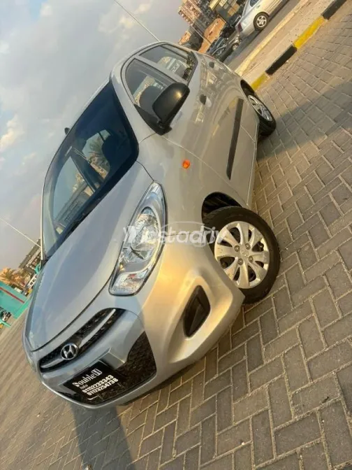 هيونداي I10 2017 فضي مستعملة للبيع - 1