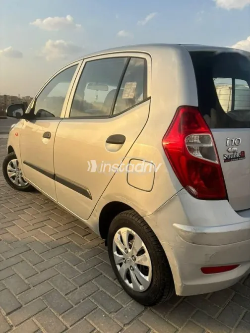 هيونداي I10 2017 فضي مستعملة للبيع - 2