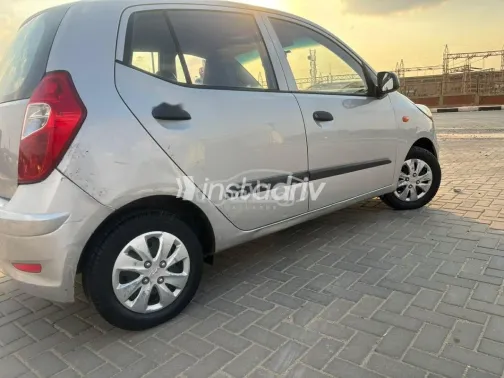 هيونداي I10 2017 فضي مستعملة للبيع - 6