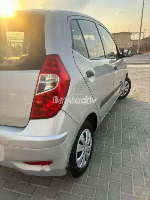 هيونداي I10 2017 فضي مستعملة للبيع - 7