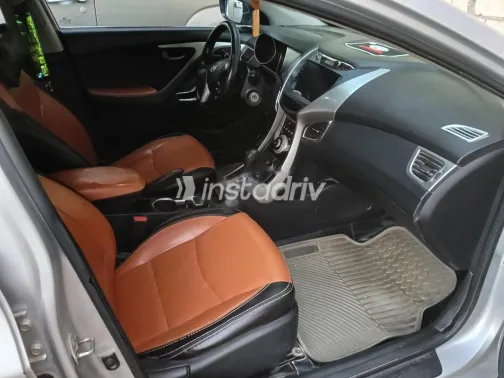 هيونداي إلنترا ام دى 2013 فضي مستعملة للبيع - 7