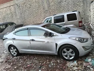 هيونداي إلنترا ام دى 2013 فضي مستعملة للبيع