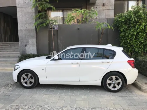 بي ام دبليو 116 2012 أبيض مستعملة للبيع - 1