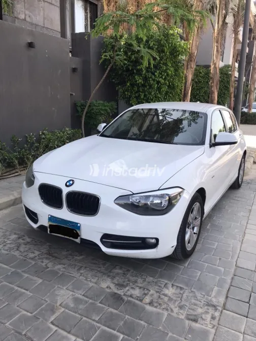 بي ام دبليو 116 2012 أبيض مستعملة للبيع - 2