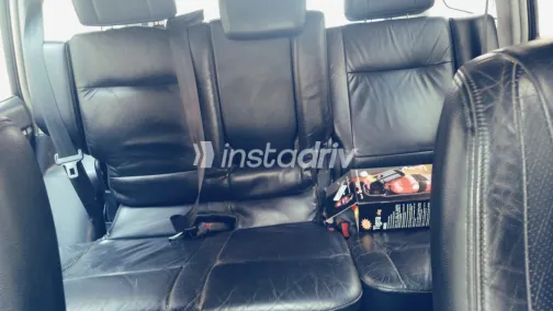 ميتسوبيشي باجيرو 2007 أبيض مستعملة للبيع - 10