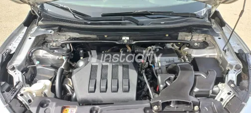 ميتسوبيشي اكليبس 2018 أبيض مستعملة للبيع - 6