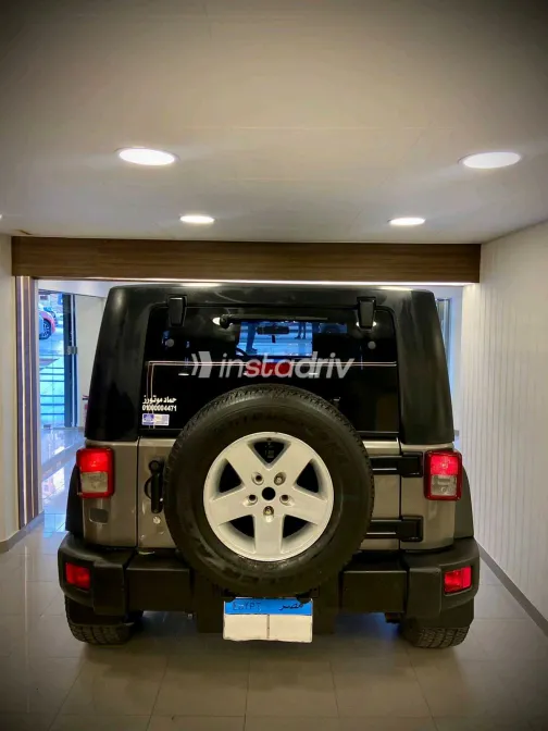 Jeep Wrangler 2010 White Used for Sale - 2