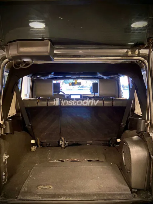 Jeep Wrangler 2010 White Used for Sale - 5