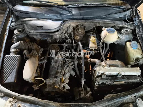 فولكس فاغن بوينتر 2006 أبيض مستعملة للبيع - 1