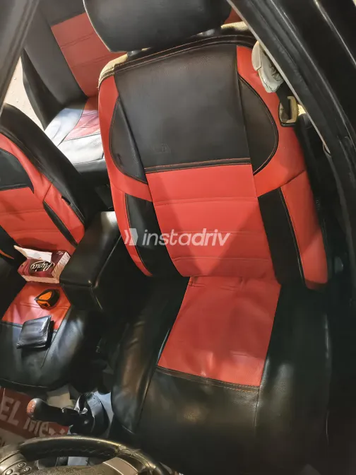 فولكس فاغن بوينتر 2006 أبيض مستعملة للبيع - 2