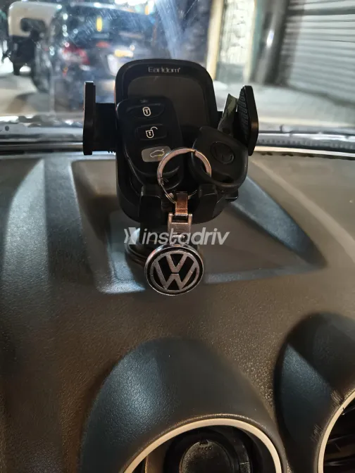 فولكس فاغن بوينتر 2006 أبيض مستعملة للبيع - 9