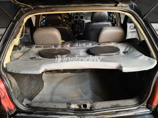 فولكس فاغن بوينتر 2006 أبيض مستعملة للبيع - 10