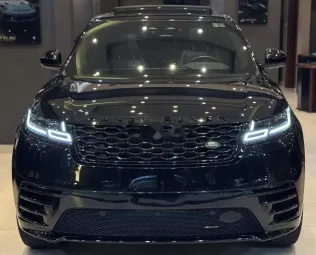 لاند روفر فيلار 2023 أسود مستعملة للبيع