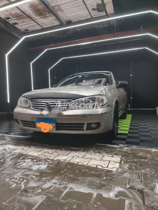 Nissan Sunny 2007 Gold Used for Sale - 3