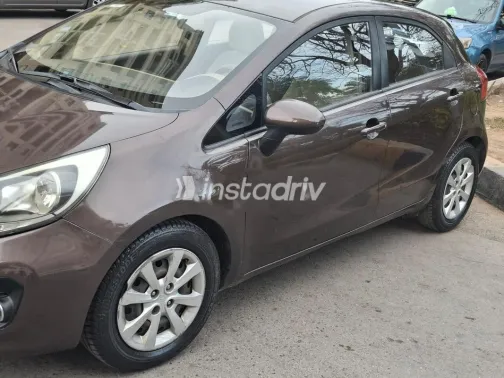 كيا ريو 2015 بني مستعملة للبيع - 9