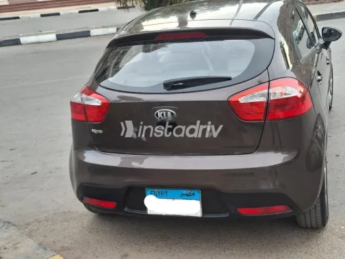 كيا ريو 2015 بني مستعملة للبيع - 10