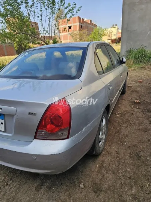 Hyundai Avante 2004 White Used for Sale - 3