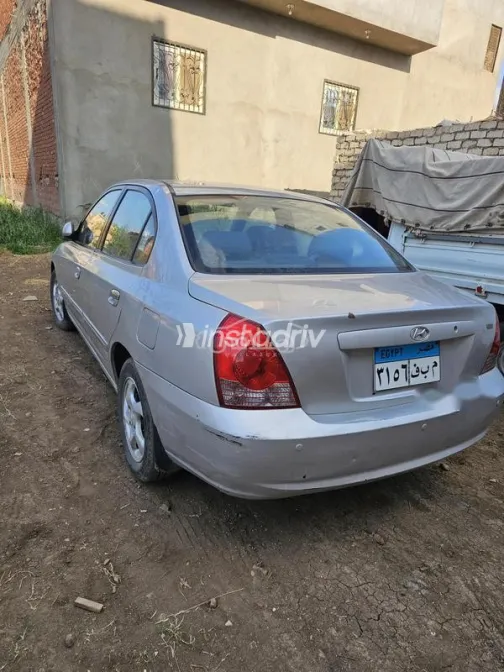 Hyundai Avante 2004 White Used for Sale - 4