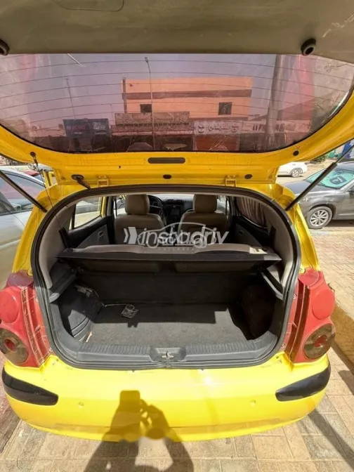 Kia Picanto 2010 Yellow Used for Sale - 8