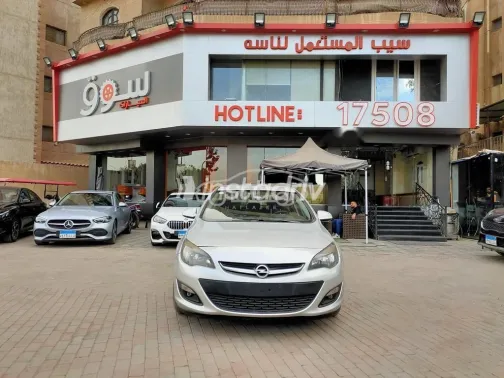 Opel Astra 2017 White Used for Sale - 4