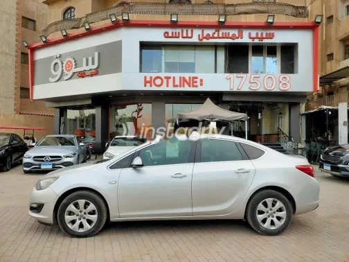 Opel Astra 2017 White Used for Sale - 5