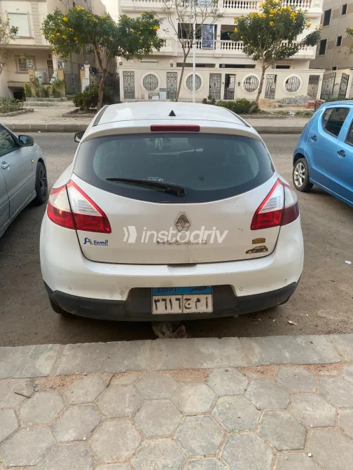 Renault Megane 2015 White Used for Sale - 4