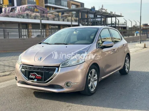 Peugeot 208 2013 Gold Used for Sale - 1