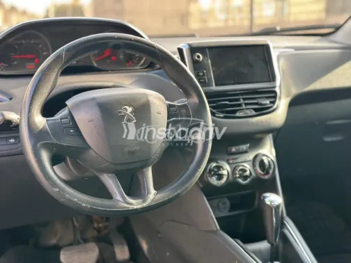 Peugeot 208 2013 Gold Used for Sale - 7