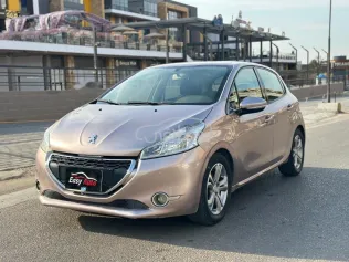 Peugeot 208 2013 Gold Used for Sale