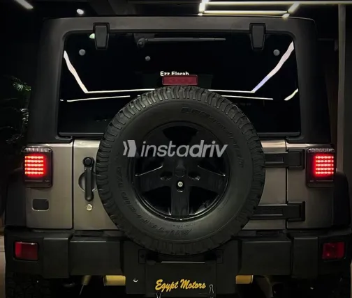 جيب رانجلر 2014 رمادي مستعملة للبيع - 4