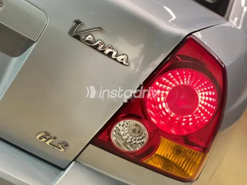 Hyundai Verna 2010 Silver Used for Sale - 9