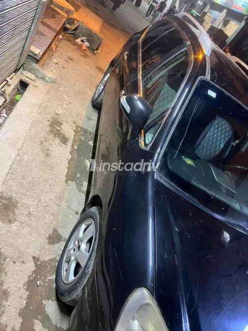 كيا كادنزا 2011 أبيض مستعملة للبيع - 4