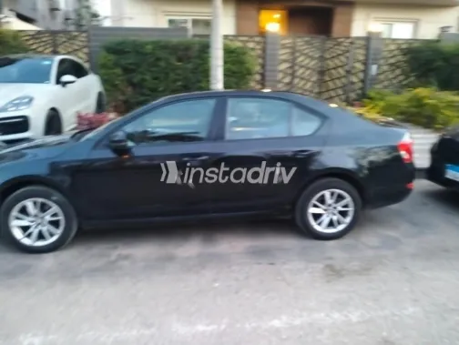 سكودا اوكتافيا 2015 أسود مستعملة للبيع - 5