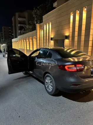 رينو فلوانس 2016 رمادي غامق مستعملة للبيع