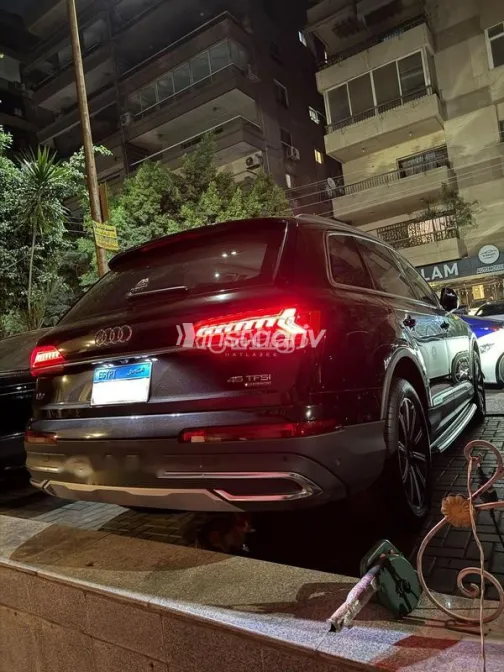 اودي Q7 2023 أسود مستعملة للبيع - 6