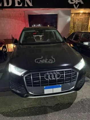 اودي Q7 2023 أسود مستعملة للبيع