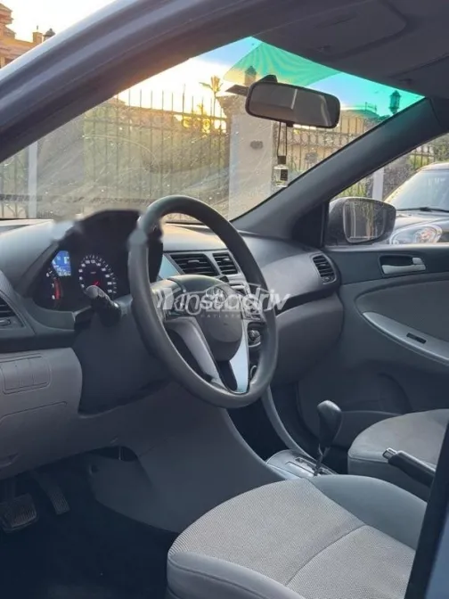 هيونداي اكسنت RB 2012 أزرق غامق مستعملة للبيع - 6