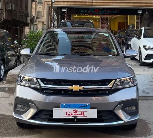 شيفروليه أوبترا 2025 رمادي مستعملة للبيع - 1