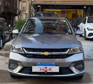 شيفروليه أوبترا 2025 رمادي مستعملة للبيع