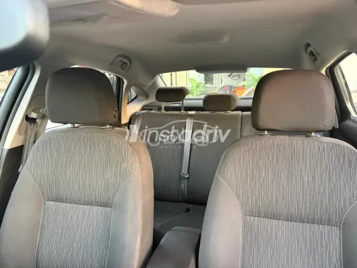 اوبل أسترا 2019 فضي مستعملة للبيع - 9