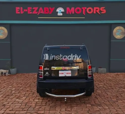 Jeep Cherokee 2011 Black Used for Sale - 6