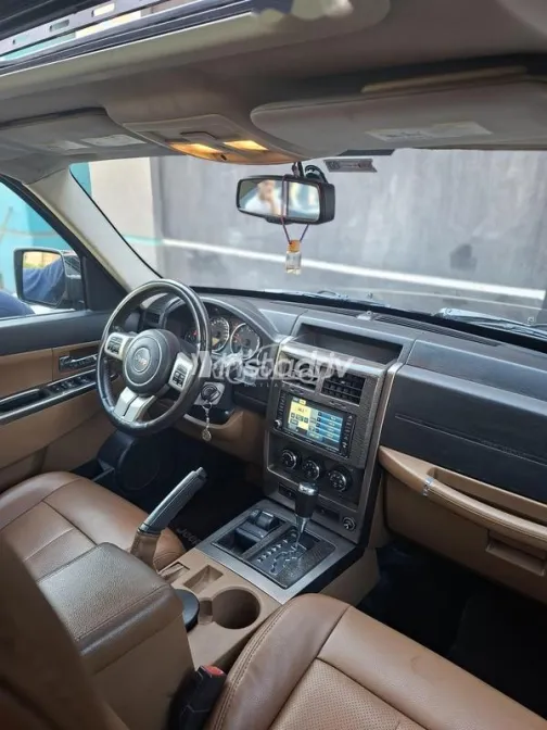 Jeep Cherokee 2011 Black Used for Sale - 7