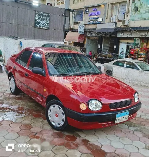تويوتا كورولا 1999 أحمر مستعملة للبيع - 3