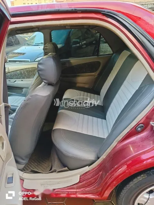 تويوتا كورولا 1999 أحمر مستعملة للبيع - 8