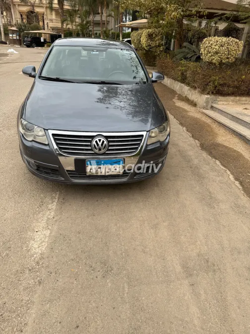 فولكس فاغن باسات 2010 أبيض مستعملة للبيع - 3