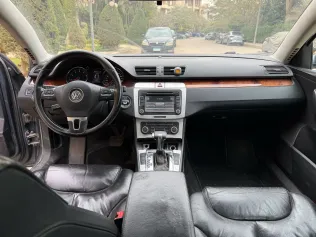 فولكس فاغن باسات 2010 أبيض مستعملة للبيع