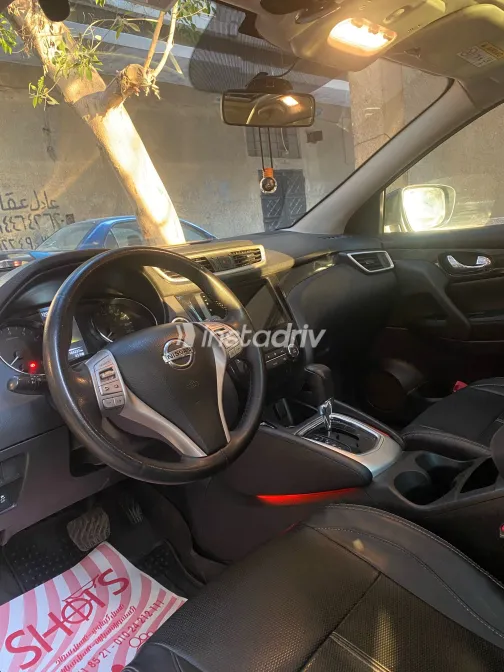 Nissan Qashqai 2017 White Used for Sale - 4