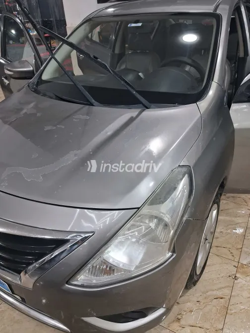 نيسان صنى 2021 أبيض مستعملة للبيع - 1